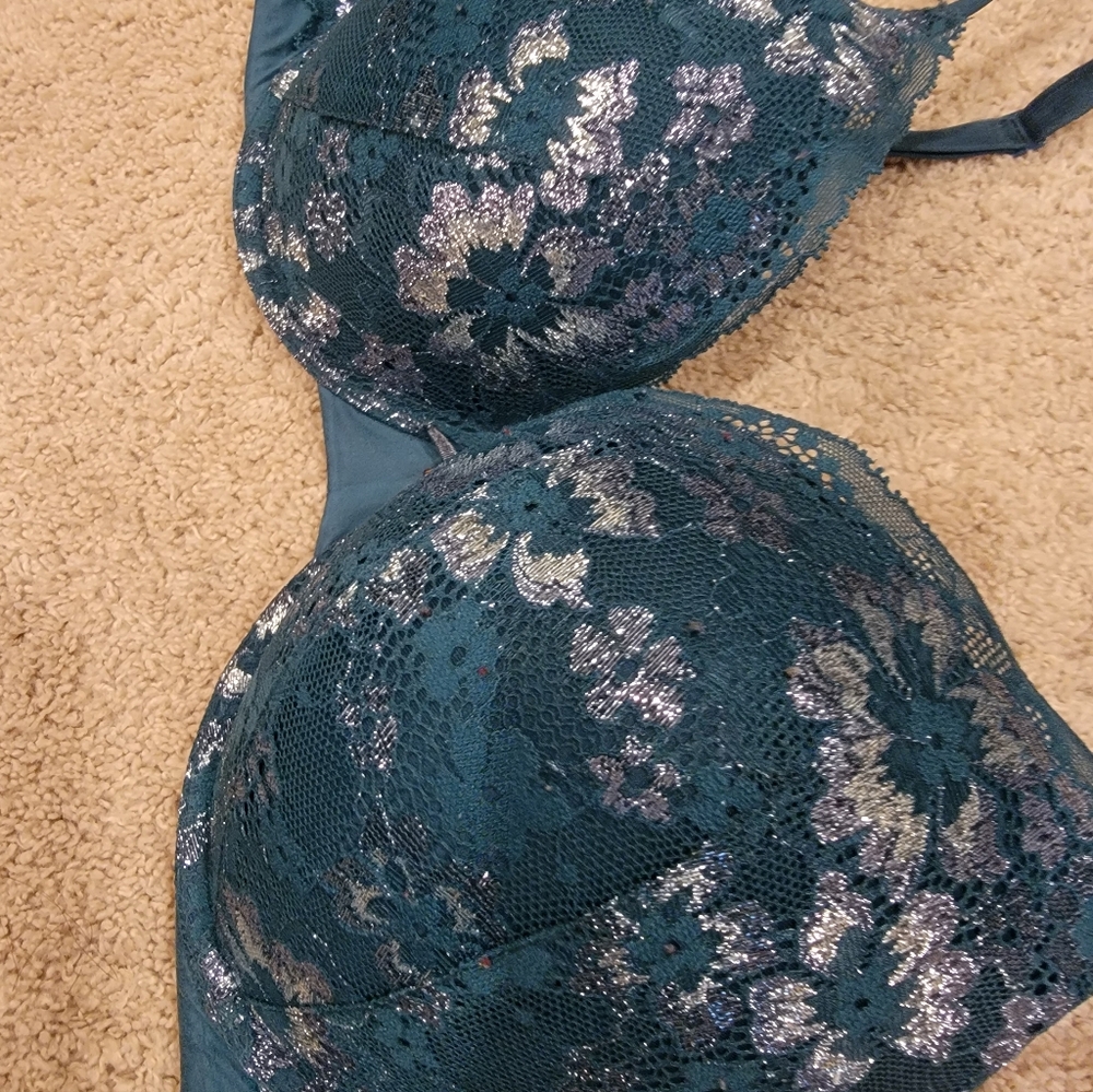 Victoria's Secret Elegant Underwire Padded Lace Teal & Silver Bra - Picture 2 of 8